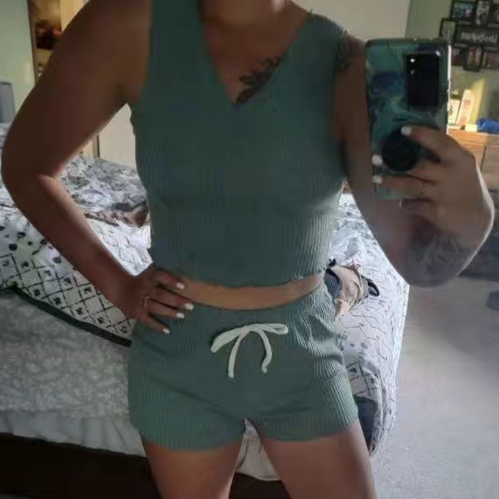 GREEN 2 Piece Set Ribbed Lounge Wear - Picture 5 of 7